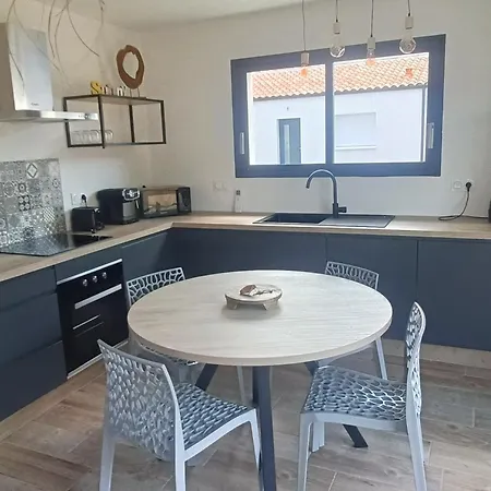 Apb Locations Avec Jacuzzi Privatif Holiday home *