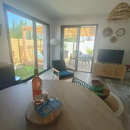 Holiday home Apb Locations Avec Jacuzzi Privatif
