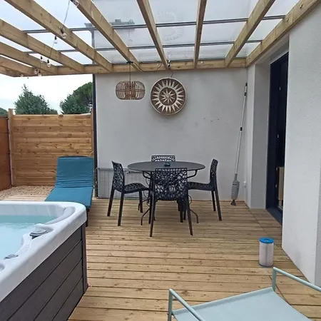 Apb Locations Avec Jacuzzi Privatif 別荘 サン・ジャン·ド・モン