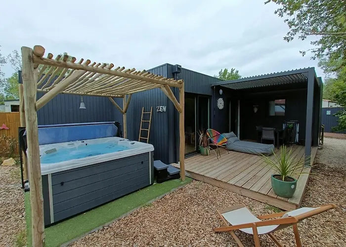 Apb Locations Avec Jacuzzi Privatif 度假居 *