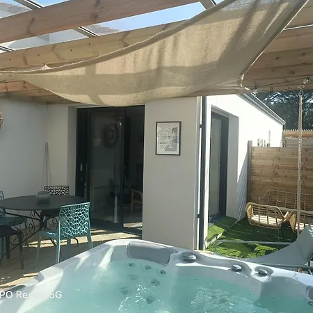 Apb Locations Avec Jacuzzi Privatif 度假居 圣让-德蒙